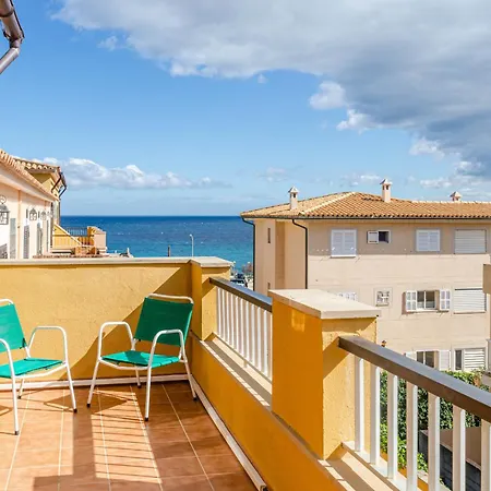 Yourhouse Sol I Mar 2